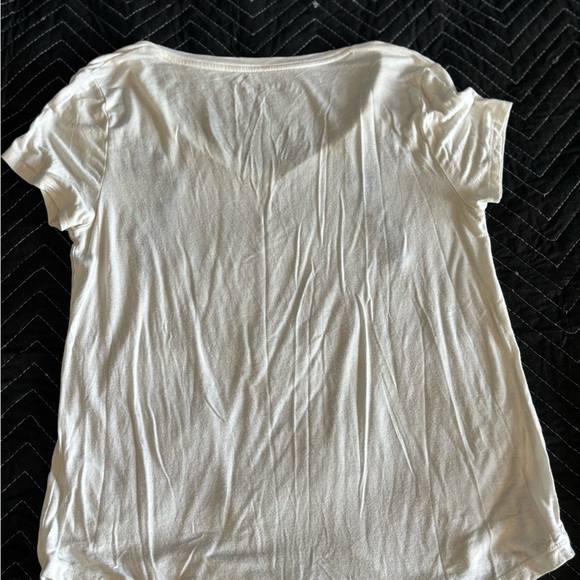 2 Womens Tops. Size Medium. Old Navy/Aeropostale - Picture 9 of 10